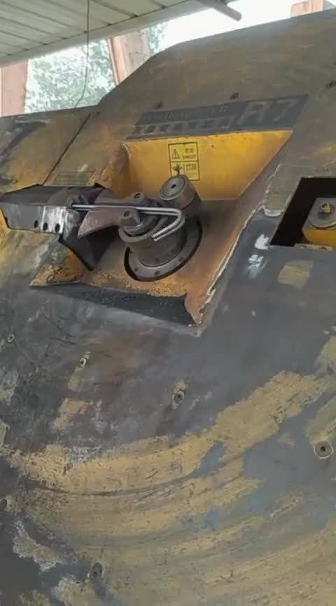 我廠(chǎng)研發(fā)的彎箍機(jī)走在科技創(chuàng)新的最前沿速度之快在創(chuàng)歷史新高